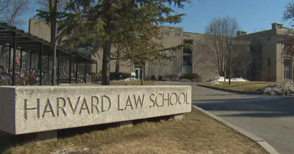 Best 10 Law Schools, Harvard law school